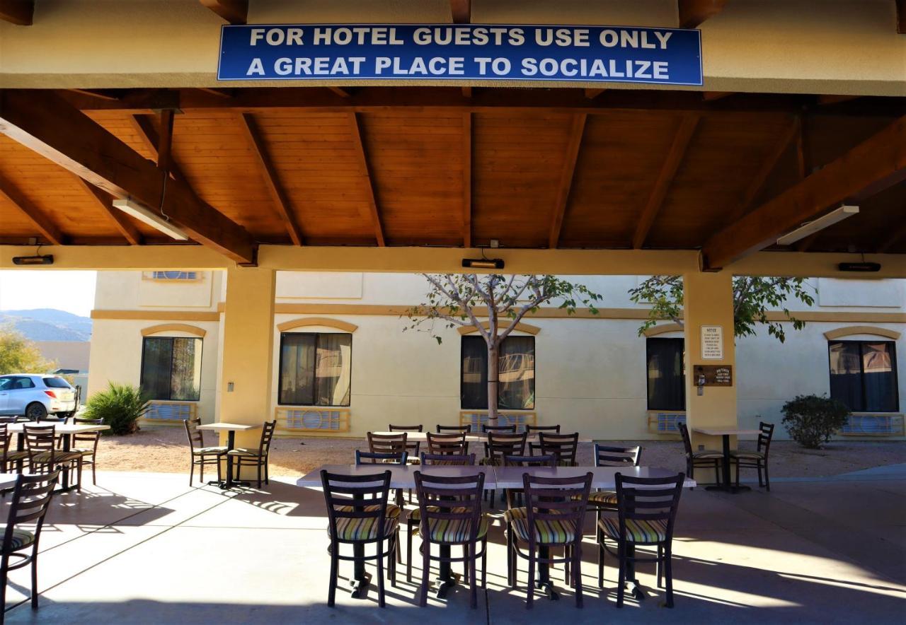 Oasis Inn And Suites 29 Palms Hotel Joshua Tree National Park Twentynine Palms Kültér fotó
